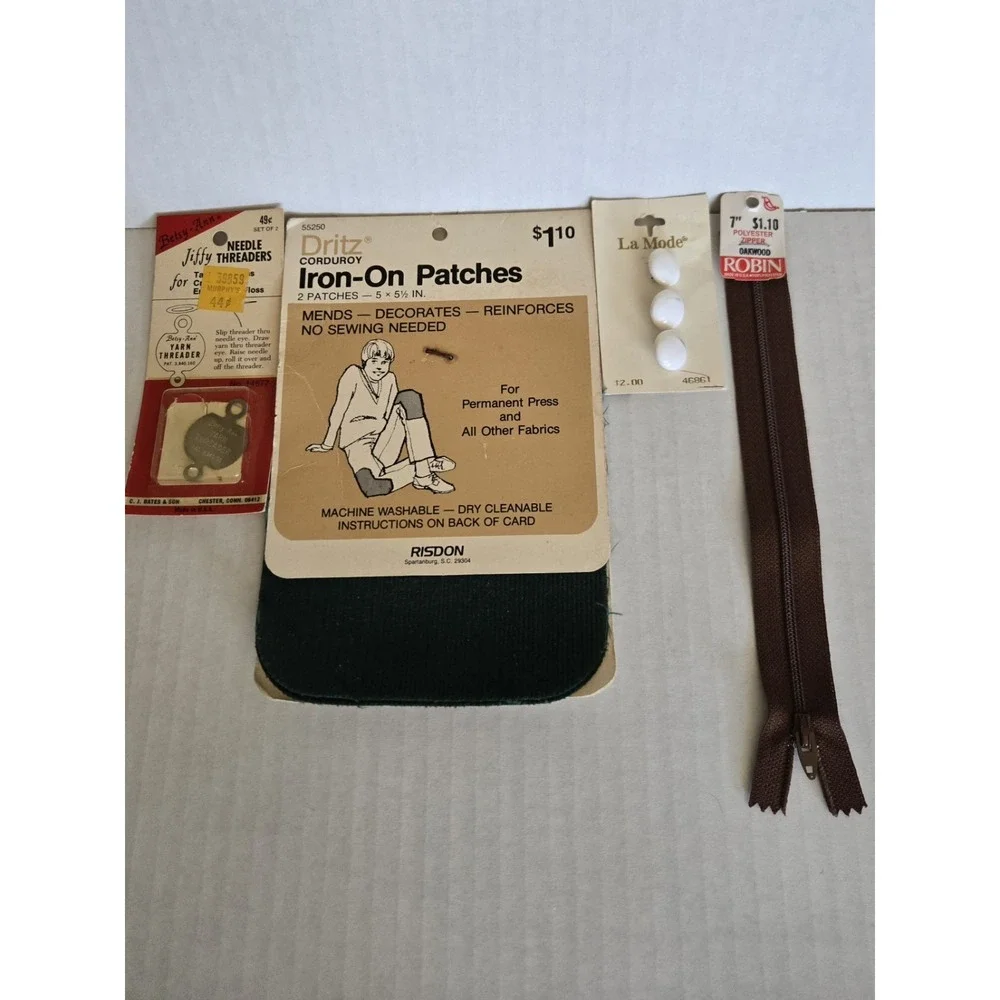 Lot Vintage‎ Craft Supplies. Zipper,  Needle Threader, Buttons And Iron On Patch